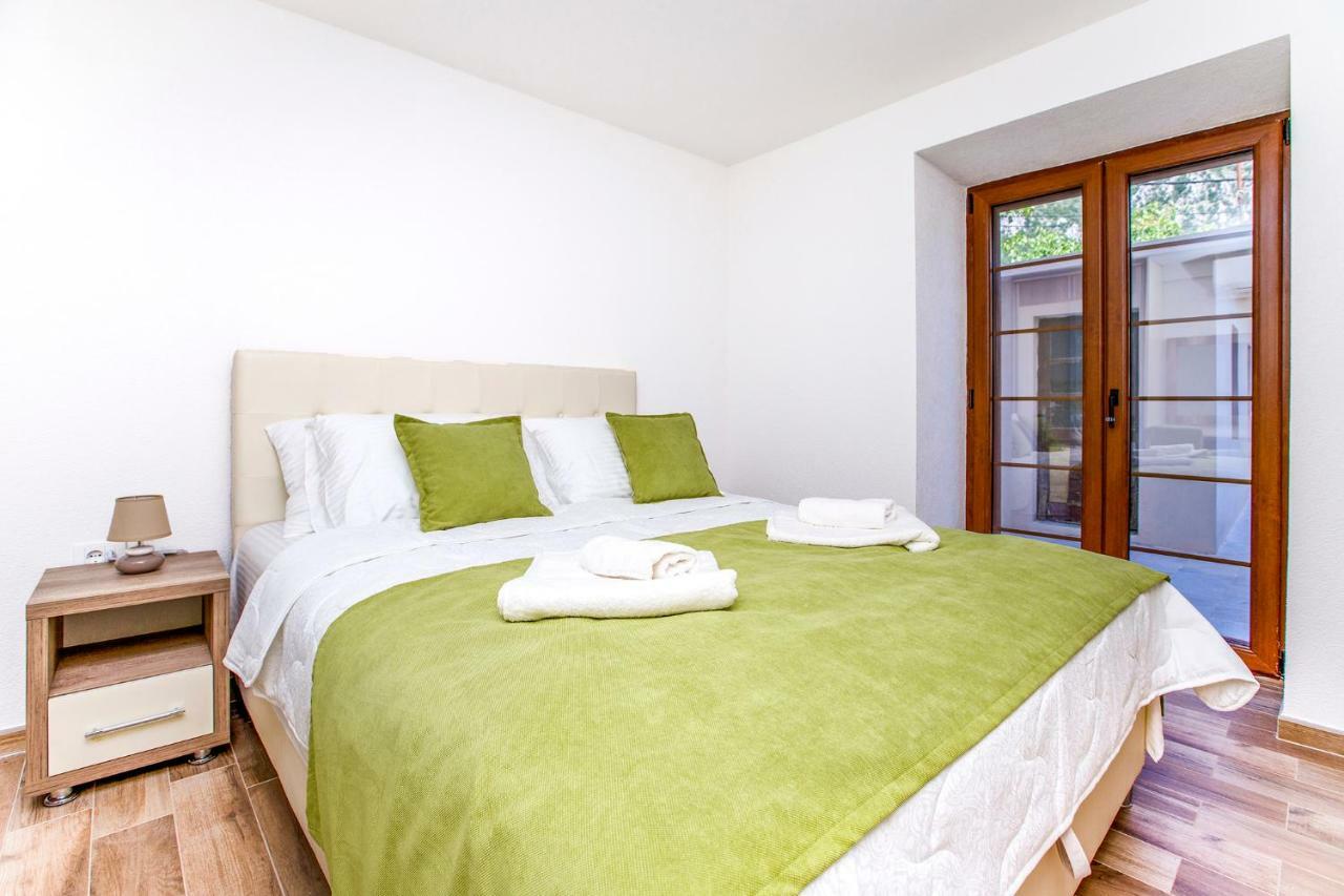 Apartments Mezini 11 Kotor Eksteriør billede